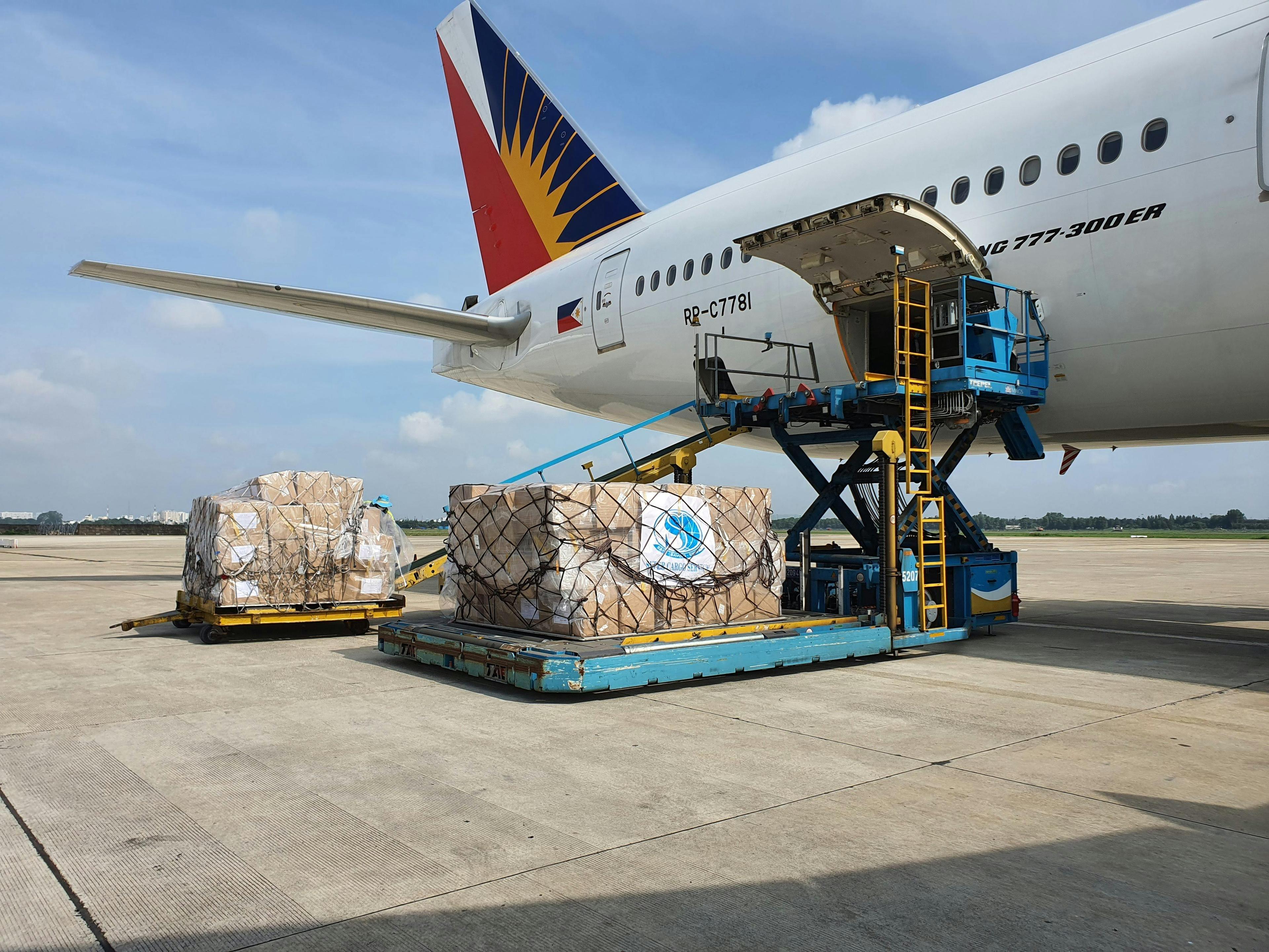 Air freight operations - cargo loading